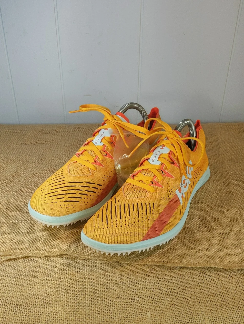 Hoka Cielo X LD Distance Track And Field Spikes Unisex, 11W/9.5M, Orange/White